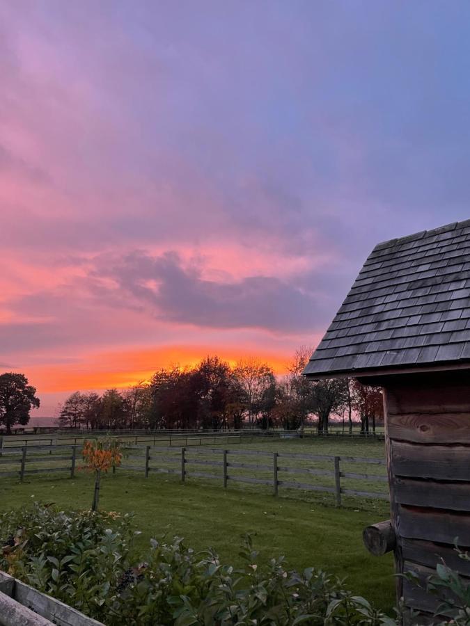 The Hat'S Hut Mixbury Екстер'єр фото